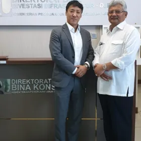 Foto Rapat dengan Kepala Biro Investasi Infrastruktur<br>(tentang Surat Penunjukan Mandat)<br>30 Januari 2019 img_20190130_wa0005